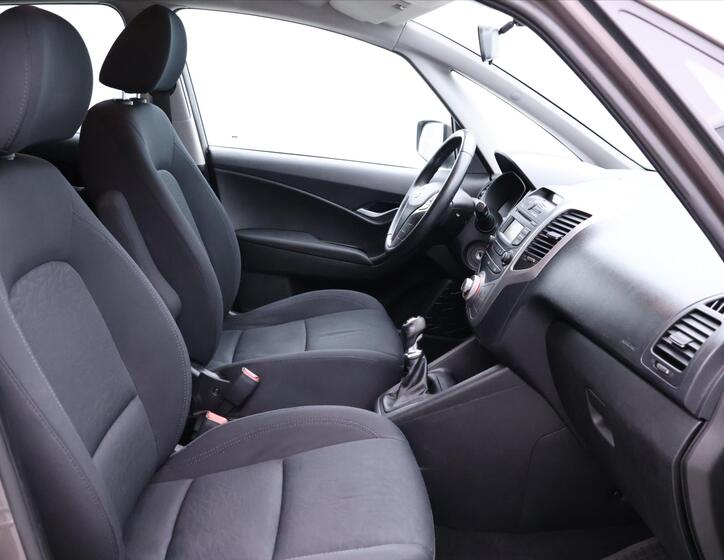 Hyundai ix20 11