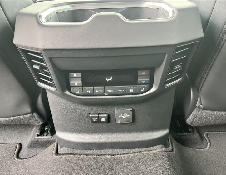 Toyota Sequoia 33