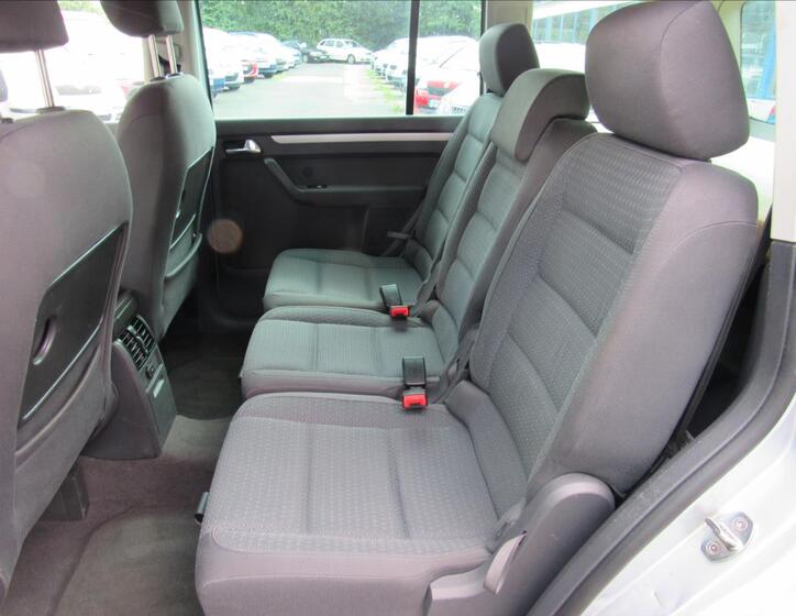 Volkswagen Touran 10