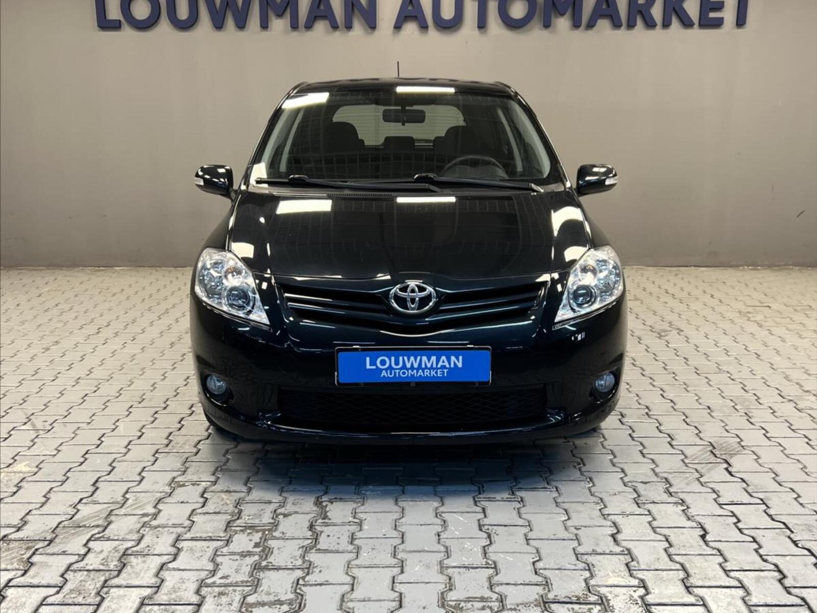 Toyota Auris 4