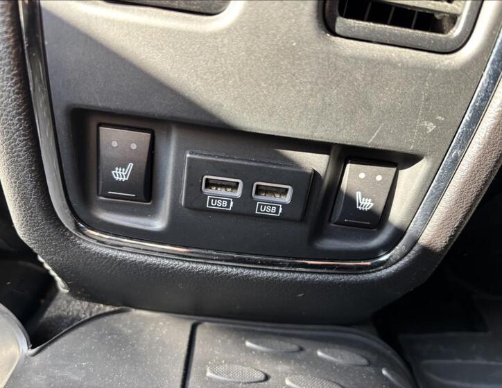 Jeep Grand Cherokee 8