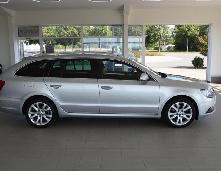 Škoda Superb 4