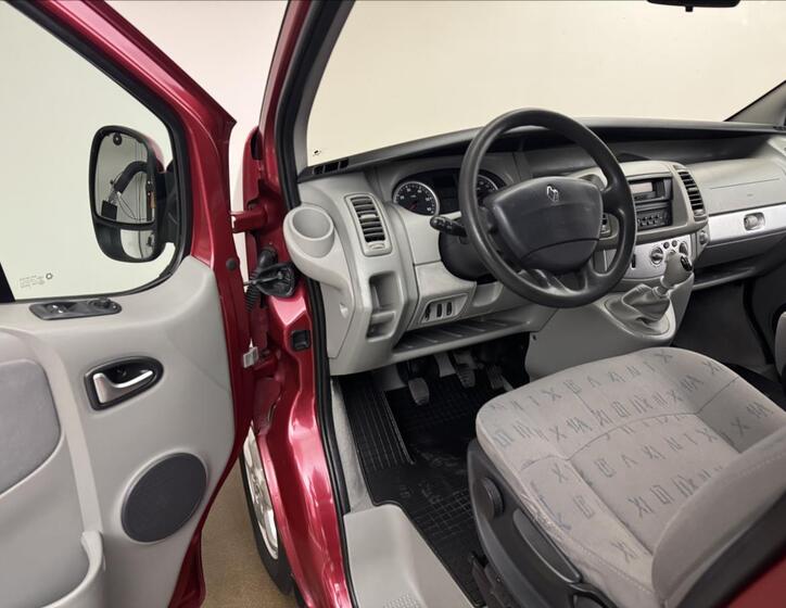 Renault Trafic 15