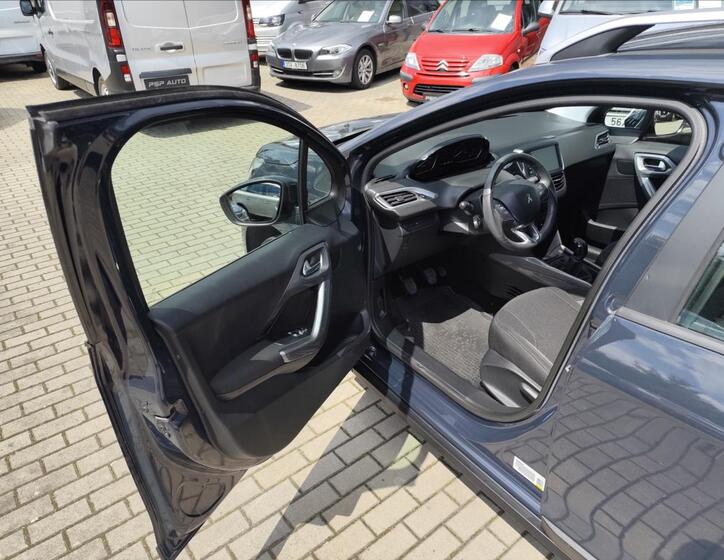 Peugeot 2008 9