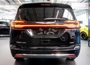 Chrysler Pacifica 5