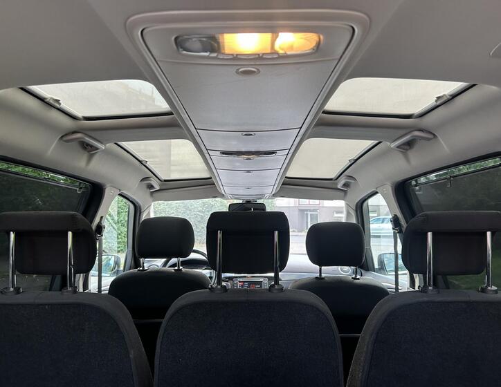 Ford Galaxy 49