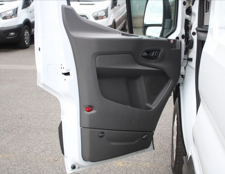 Ford Transit 14