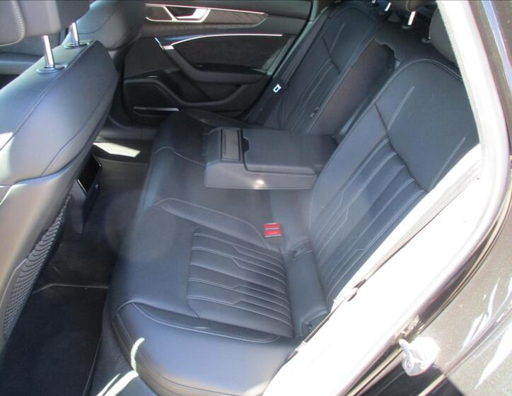 Audi S6 8