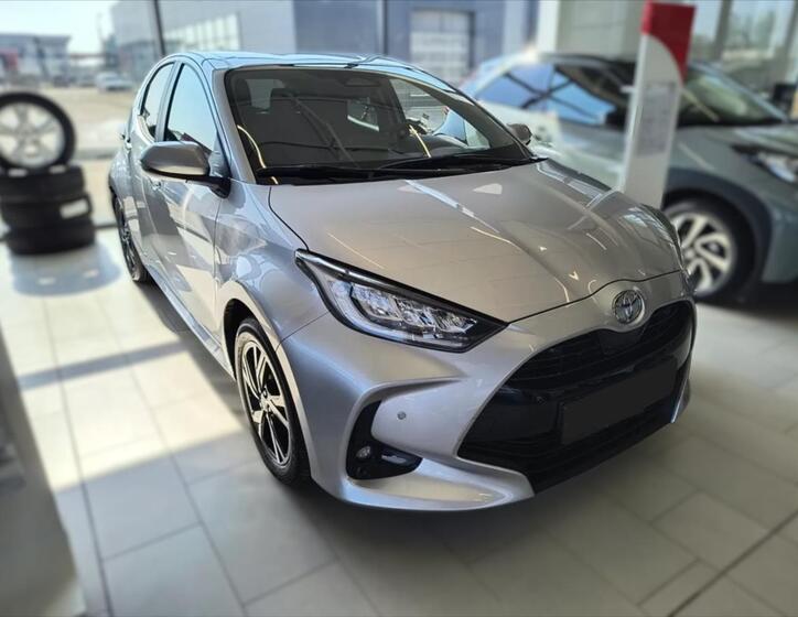 Toyota Yaris 1