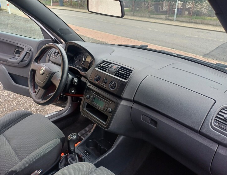 Škoda Fabia 12