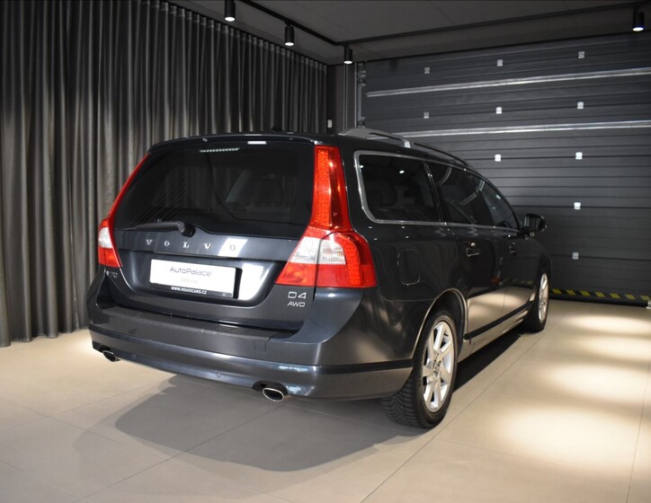 Volvo V70 5