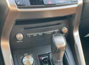 Lexus NX 300h 19