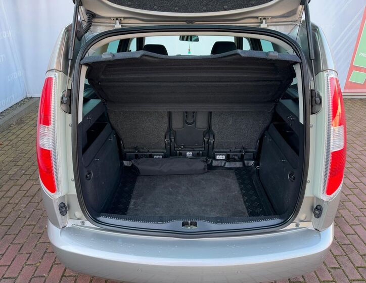 Škoda Roomster 9