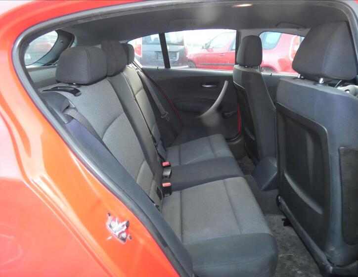 BMW Řada 1 11