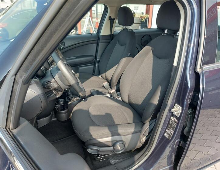 Mini Countryman 8