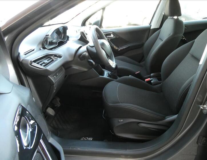 Peugeot 208 20