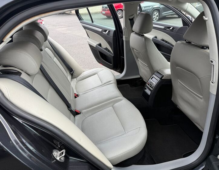 Škoda Superb 12