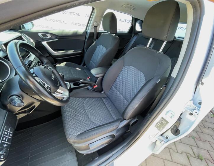 KIA Ceed 11