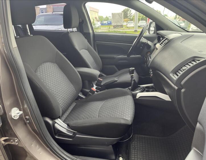Mitsubishi ASX 15
