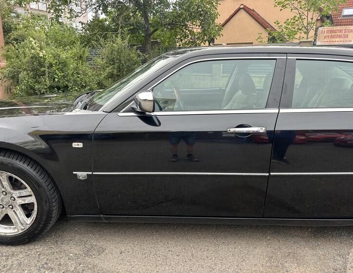 Chrysler 300C 17