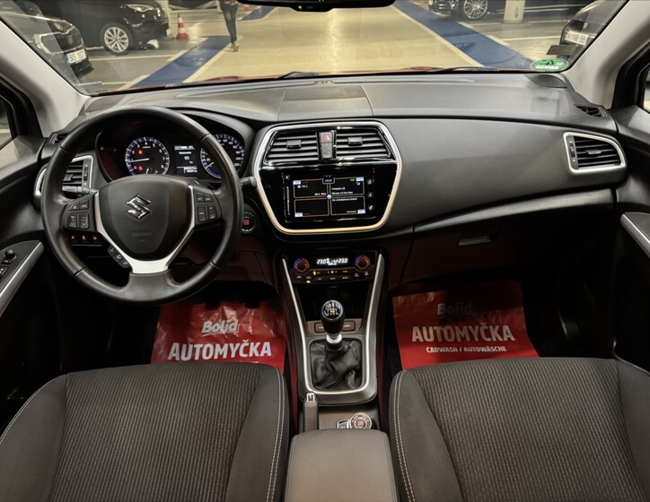 Suzuki SX4 S-Cross 23