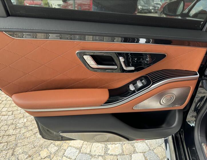 Mercedes-Benz Třídy S 38