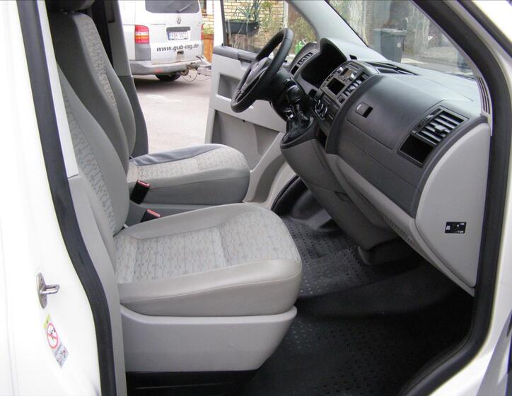 Volkswagen Transporter 24