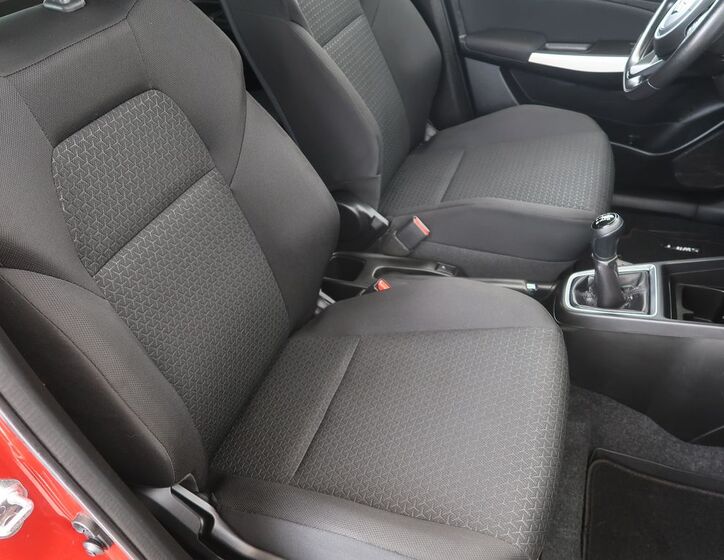 Suzuki Swift 16