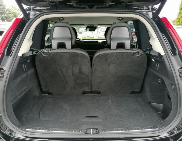 Volvo XC90 25