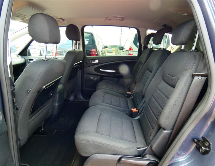Ford S-MAX 9