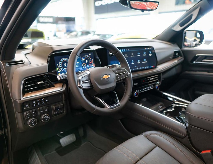 Chevrolet Suburban 16