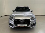Audi Q7 4