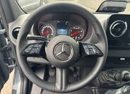 Mercedes-Benz Sprinter 11
