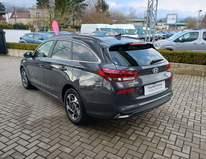 Hyundai i30 4