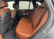 BMW X5 8