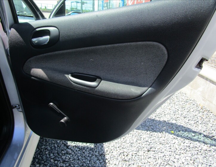 Peugeot 206 23