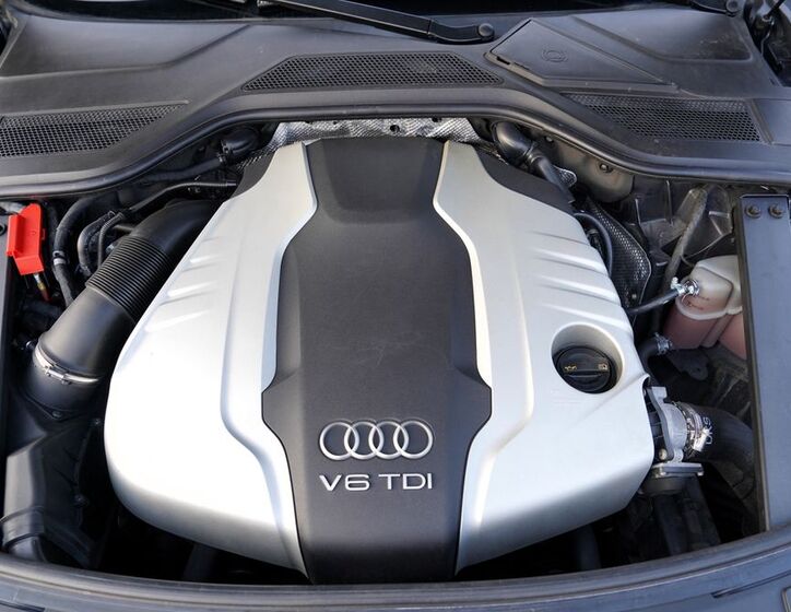 Audi A8 10