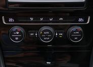 Volkswagen Golf 21