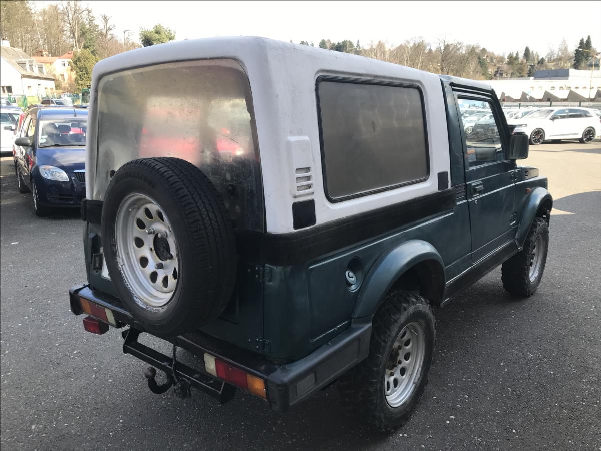 Suzuki Samurai