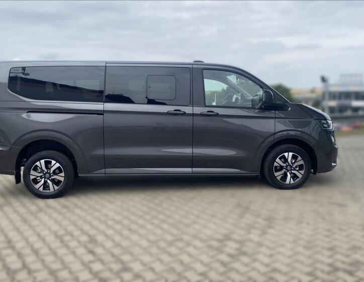 Volkswagen Caravelle 2
