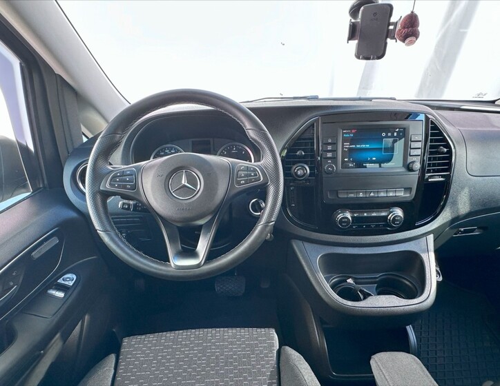 Mercedes-Benz Vito 21