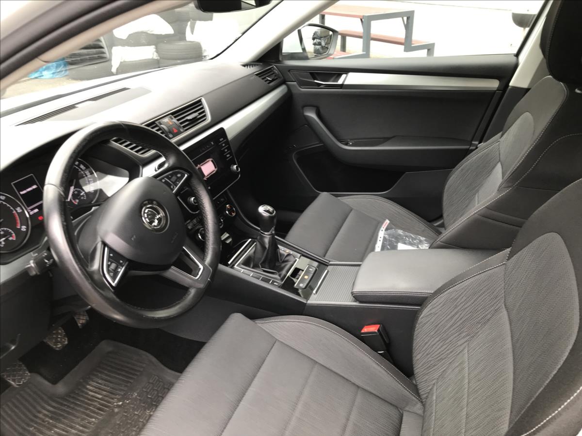 Škoda Superb