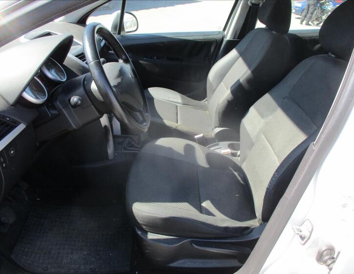 Peugeot 207 7