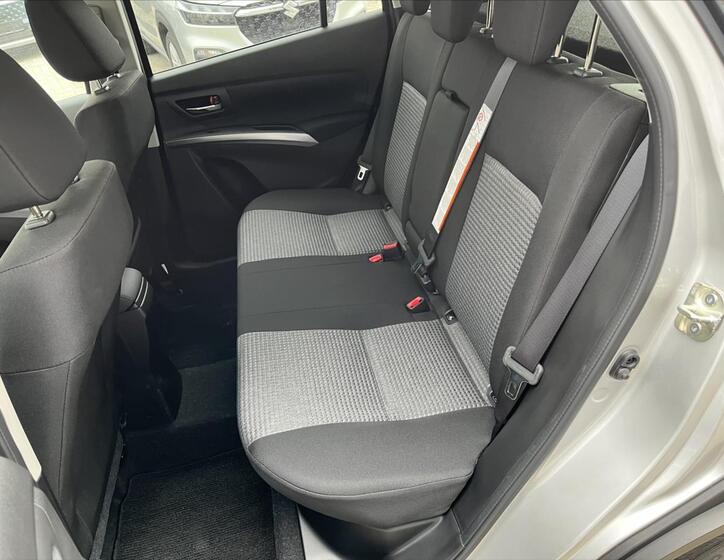 Suzuki S-Cross 7