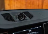 Porsche Macan 12