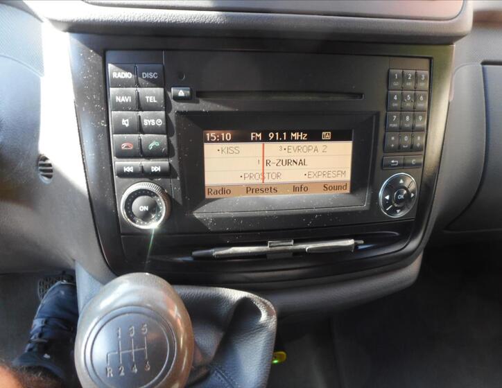 Mercedes-Benz Vito 13