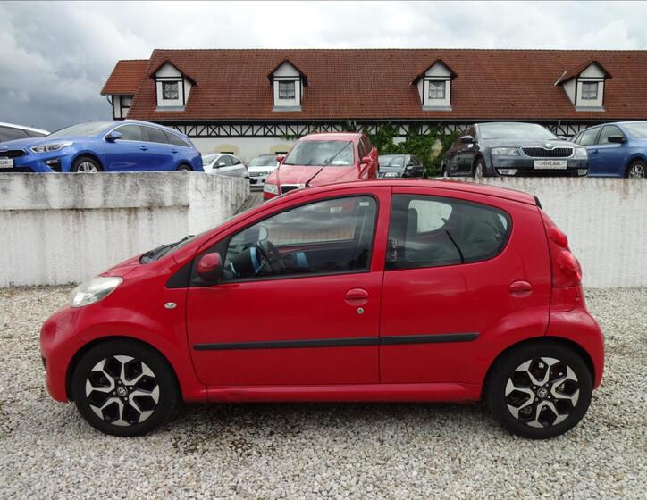 Peugeot 107 4