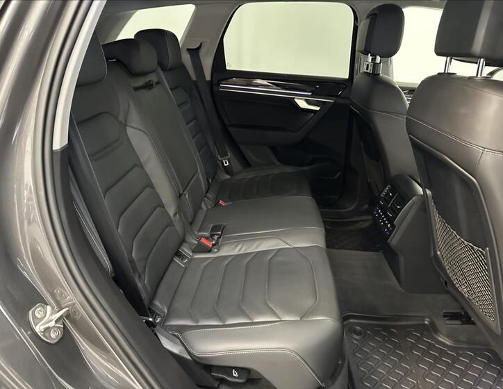 Volkswagen Touareg 24