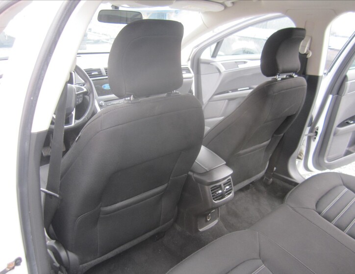 Ford Mondeo 25