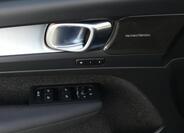 Volvo XC40 9